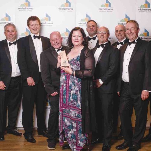 Roberta Fuller, Royal Cornwall Hospitals NHS Trust’s Associate Director for Major Capital Projects, together with the project team from Royal Cornwall Hospitals NHS Trust and BAM, celebrate their win.